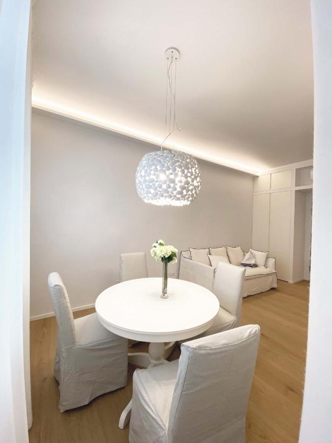 The Window On The Theatre And The Cathedral - Luxury Apartment Como Exterior foto